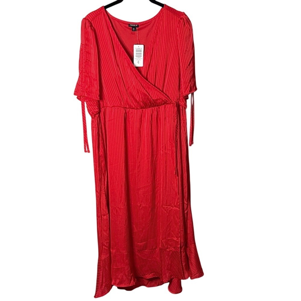 Torrid Women's Plus Size 00 Racing Red Dobby Stripe Short Sleeve Midi Wrap Dress